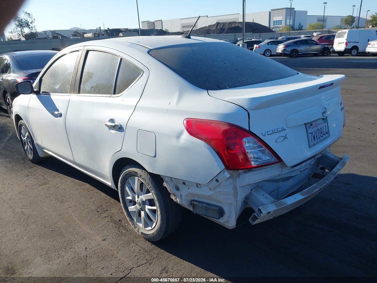 2017 NISSAN VERSA 1.6 SV — снимка 3