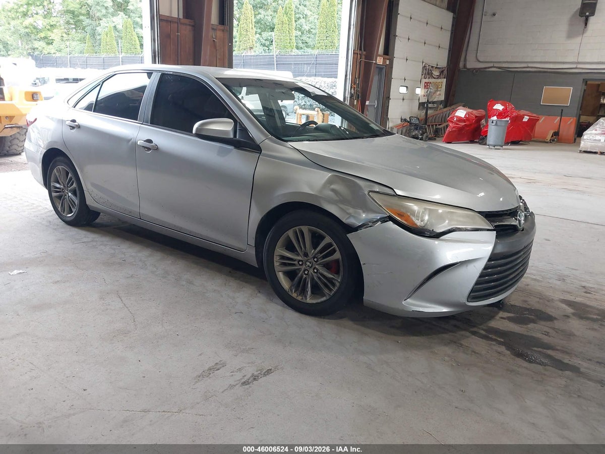 2016 TOYOTA CAMRY SE
