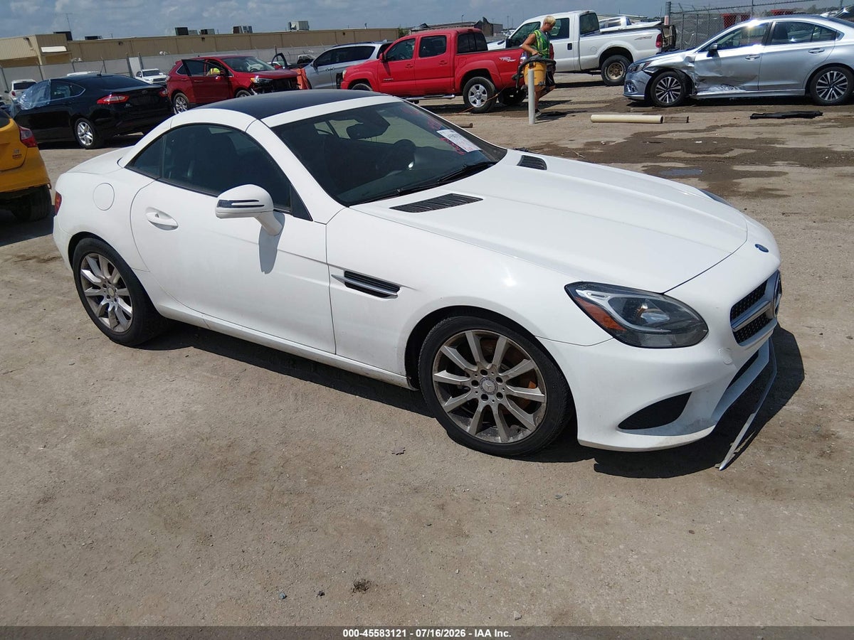 2017 MERCEDES-BENZ SLC 300