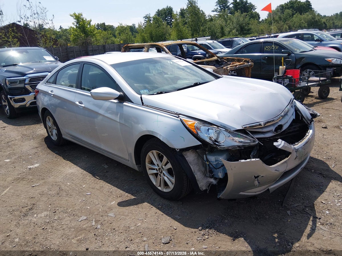 2013 HYUNDAI SONATA GLS