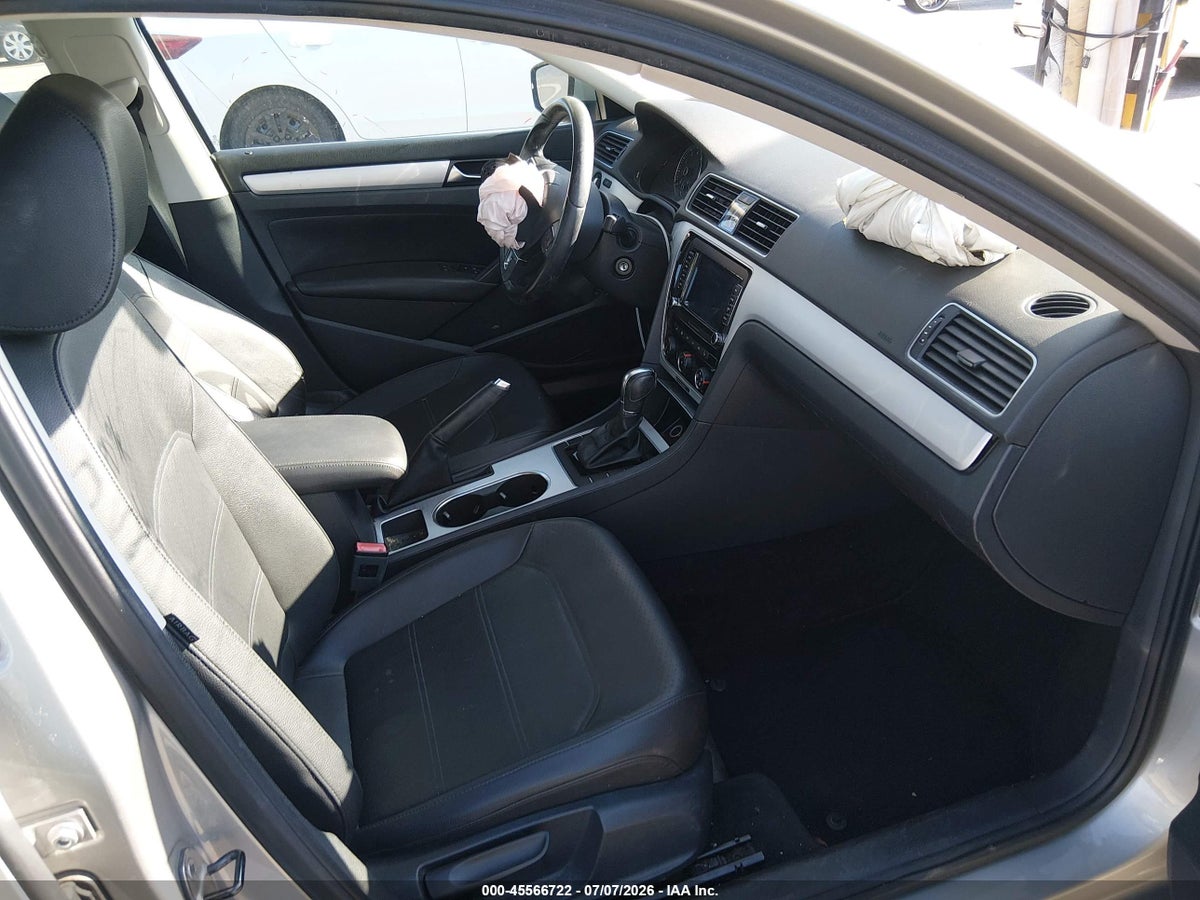2013 VOLKSWAGEN PASSAT 2.5L SE — снимка 5
