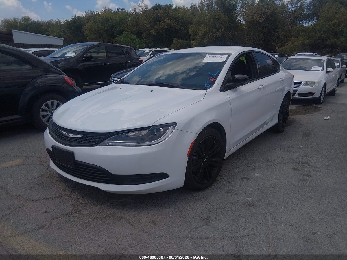 2017 CHRYSLER 200 TOURING — photo 2