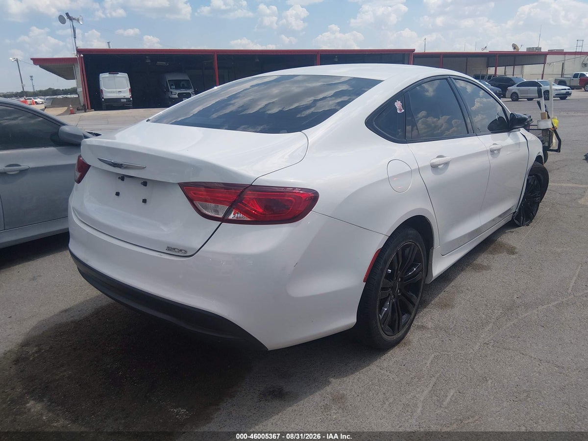2017 CHRYSLER 200 TOURING — photo 4