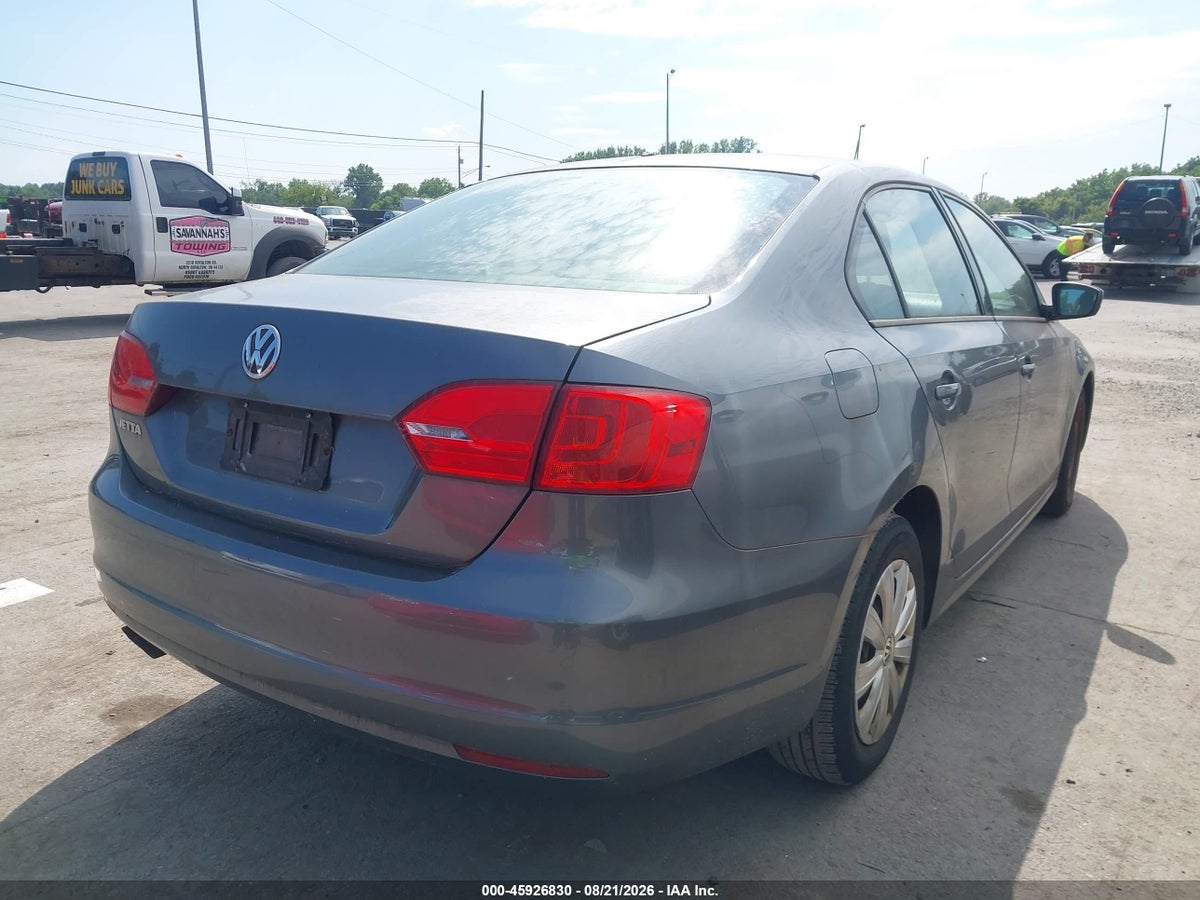 2014 VOLKSWAGEN JETTA 2.0L S — снимка 4