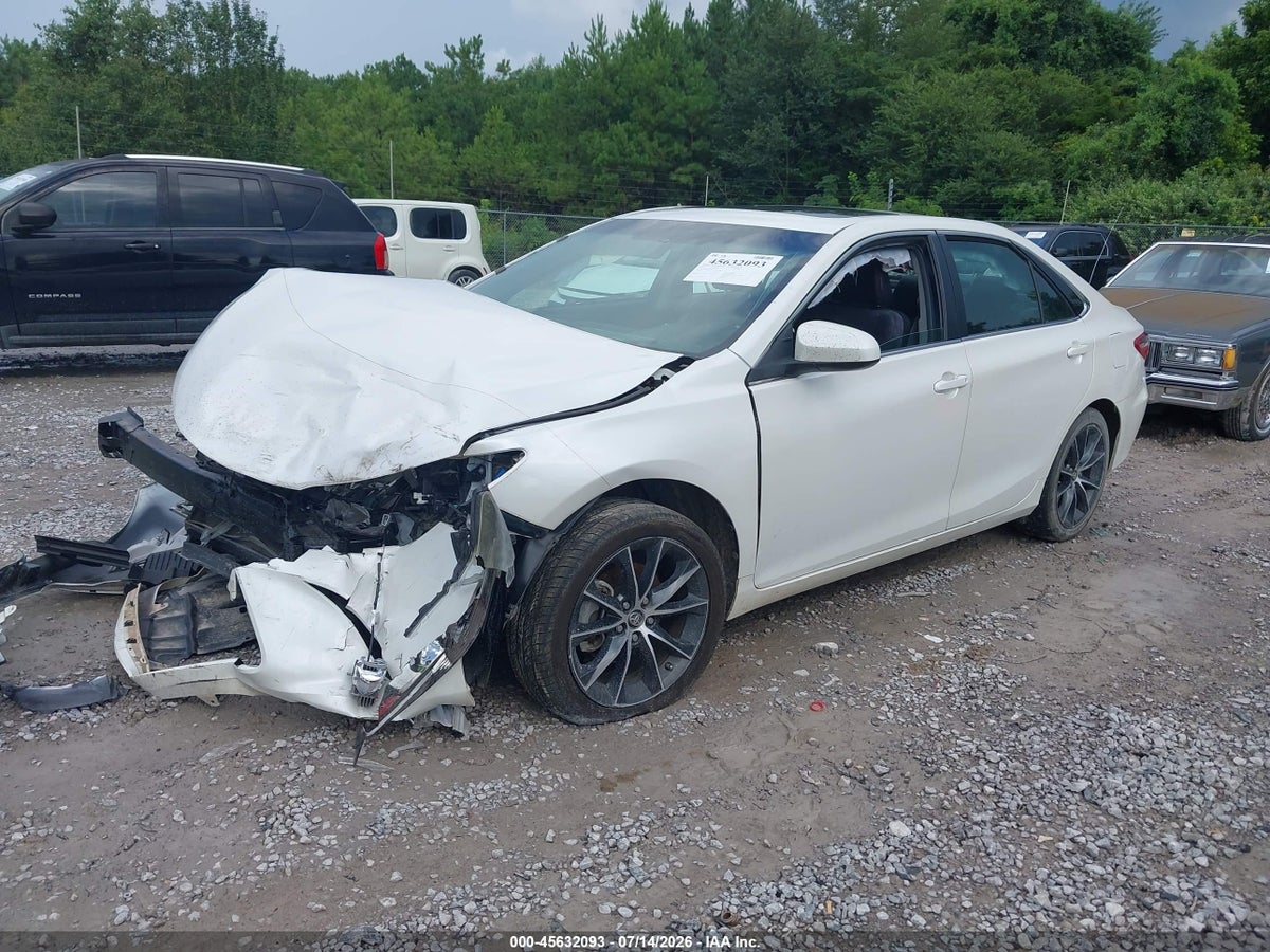 2015 TOYOTA CAMRY XSE V6 — снимка 2