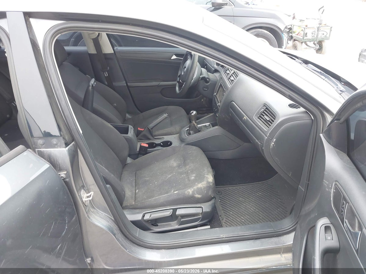2015 VOLKSWAGEN JETTA 2.0L S — снимка 5