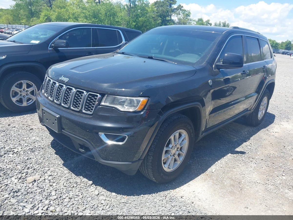 2019 JEEP GRAND CHEROKEE LAREDO E 4X4 — снимка 2