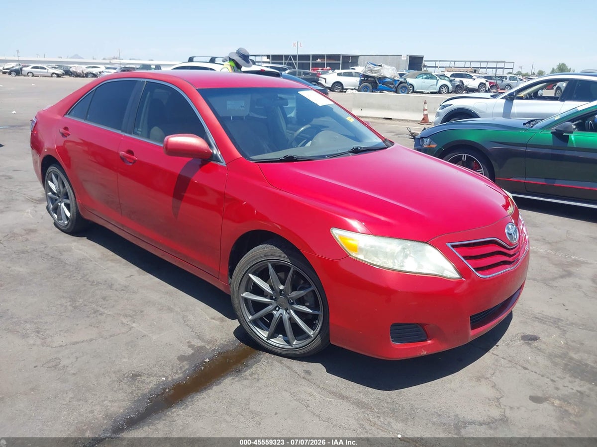 2011 TOYOTA CAMRY LE