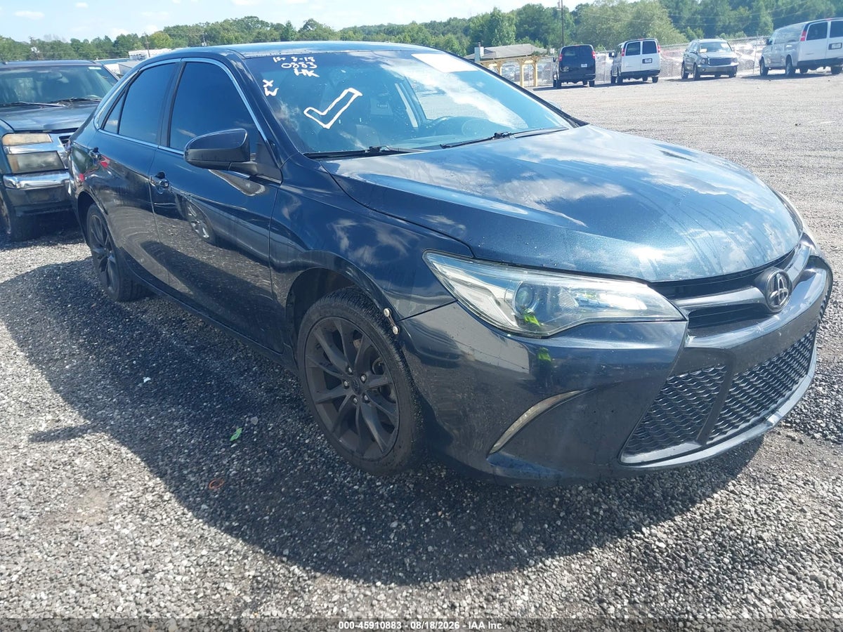 2015 TOYOTA CAMRY XSE
