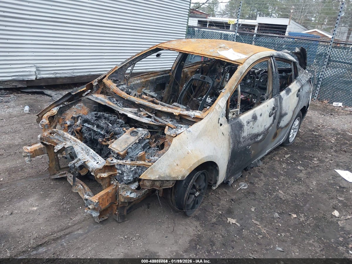 2022 TOYOTA PRIUS L — снимка 2