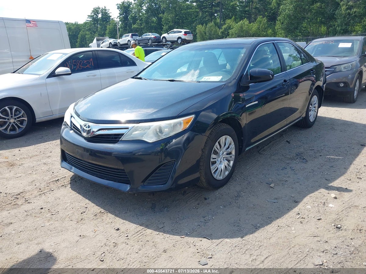 2012 TOYOTA CAMRY LE — снимка 2