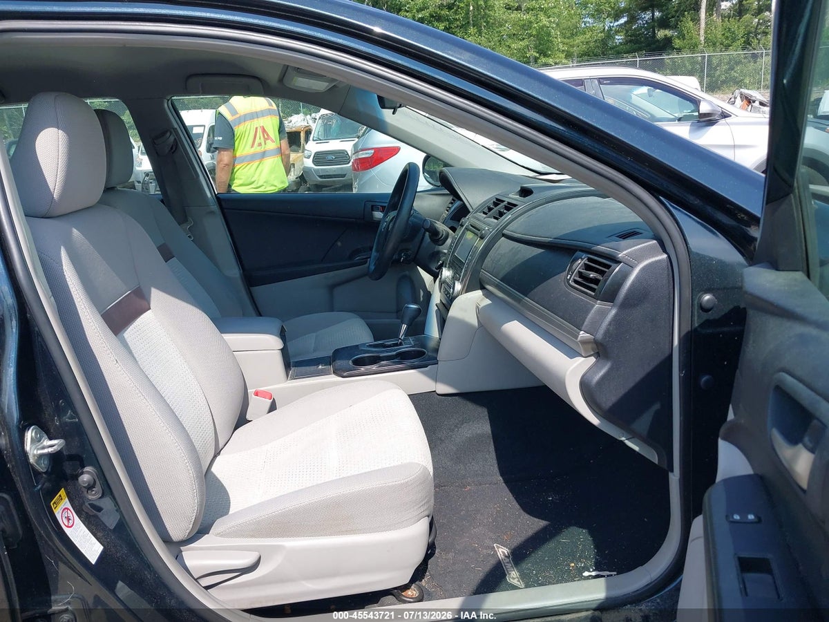 2012 TOYOTA CAMRY LE — снимка 5
