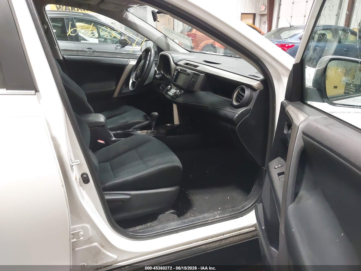 2014 TOYOTA RAV4 XLE — снимка 5