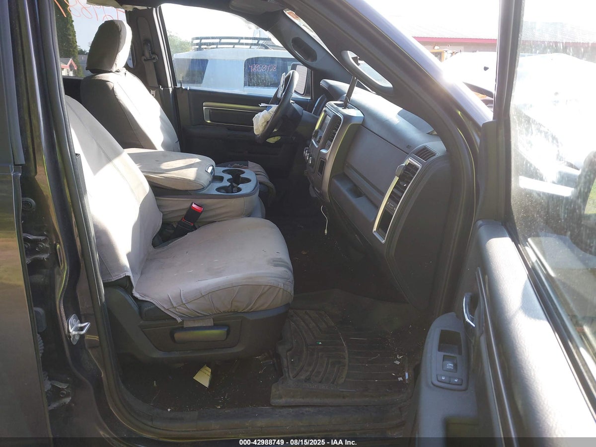2022 RAM 1500 CLASSIC WARLOCK 4X4 6'4 BOX — снимка 5