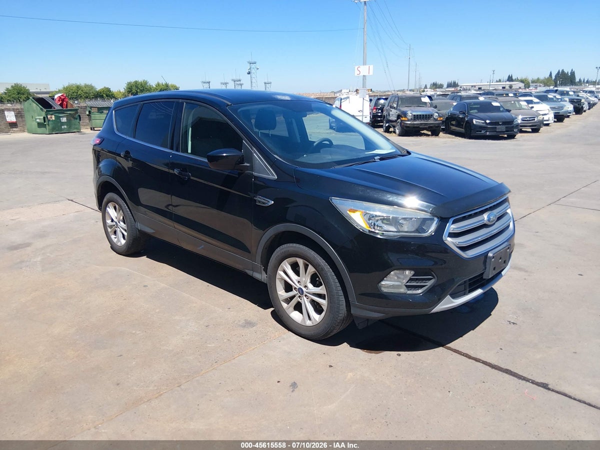 2017 FORD ESCAPE SE