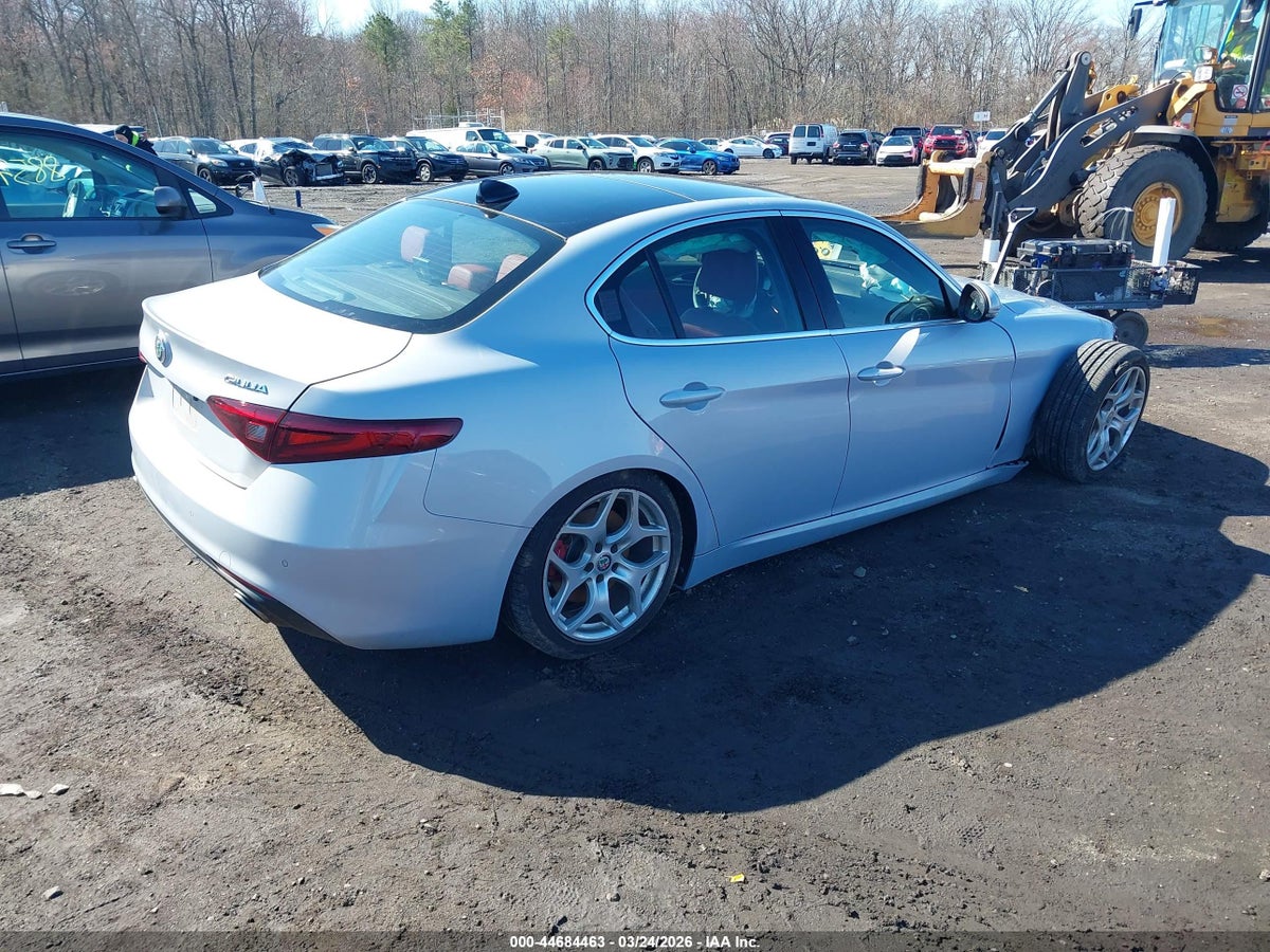 2021 ALFA ROMEO GIULIA TI RWD — снимка 4