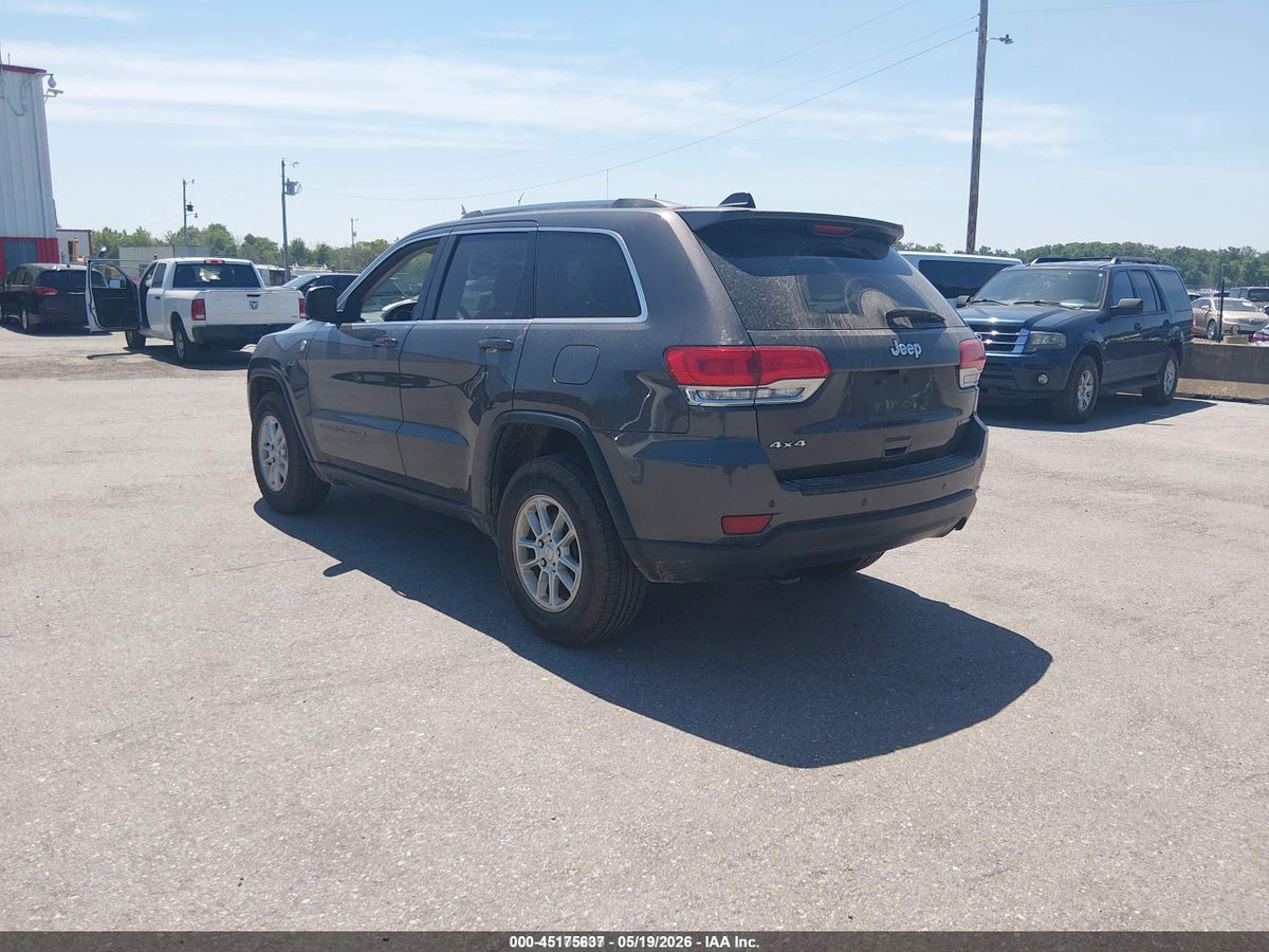 2019 JEEP GRAND CHEROKEE LAREDO E 4X4 — снимка 3