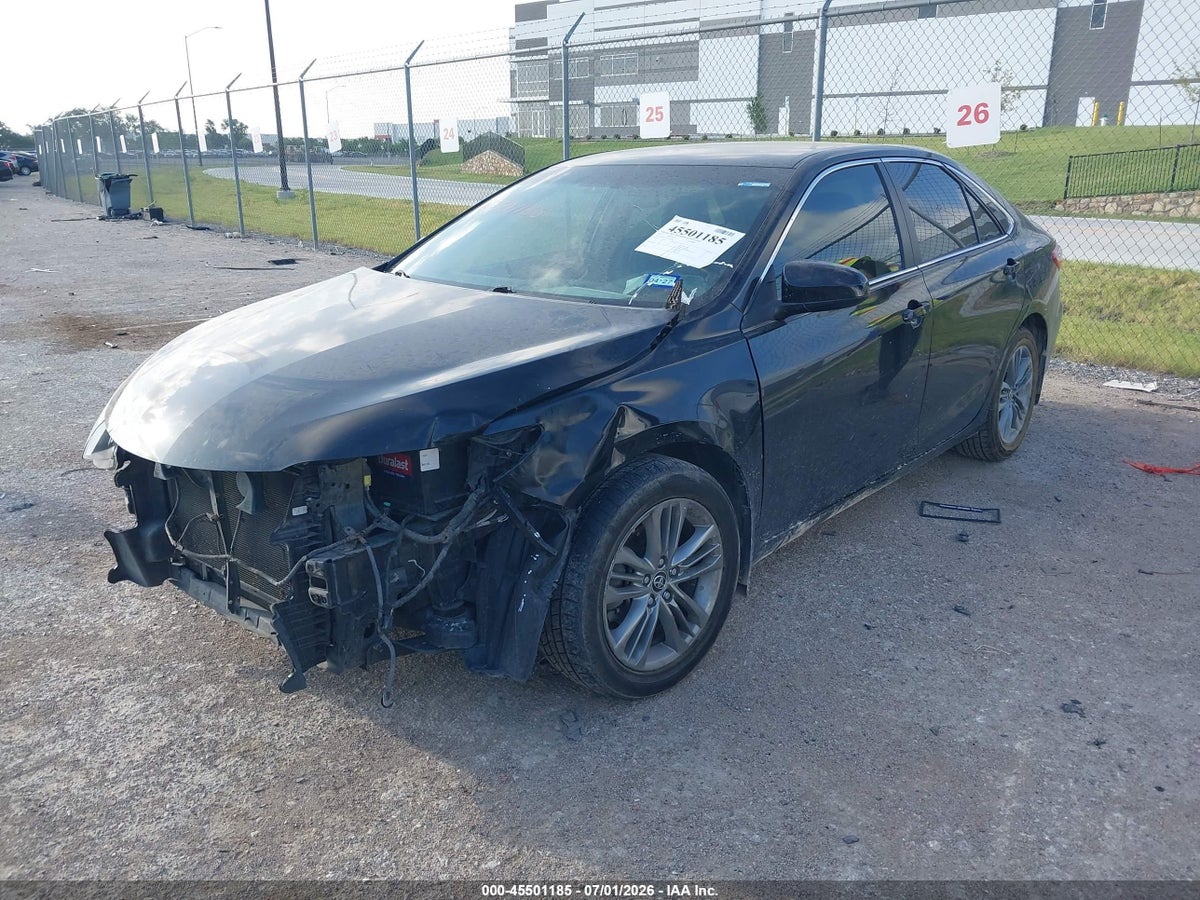 2015 TOYOTA CAMRY SE — снимка 2