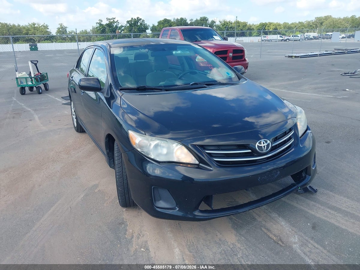 2013 TOYOTA COROLLA LE