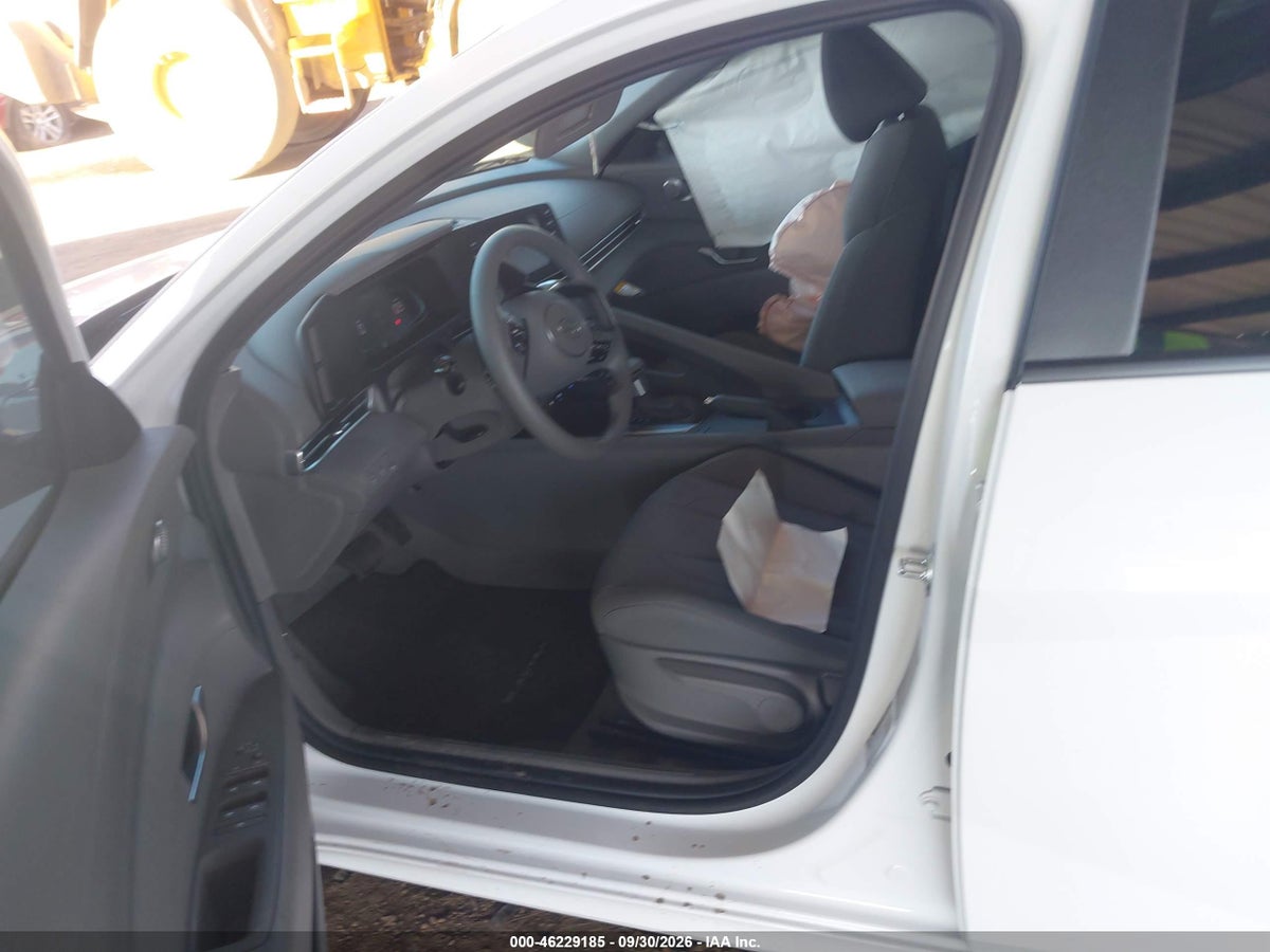 2026 HYUNDAI ELANTRA SE — photo 5