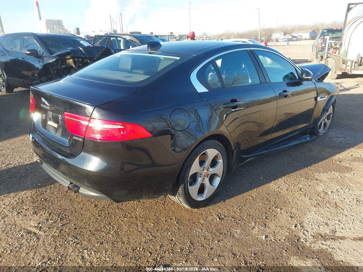 2017 JAGUAR XE — снимка 4