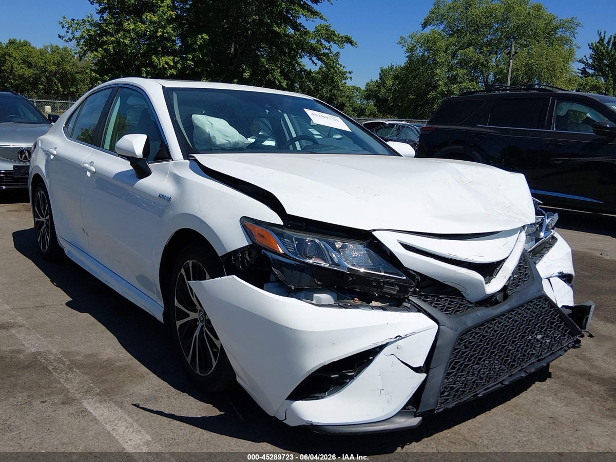 2020 TOYOTA CAMRY HYBRID SE