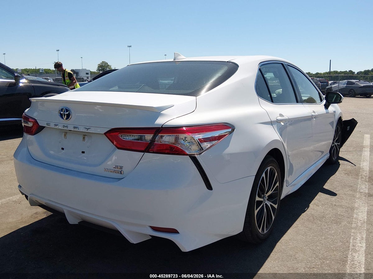 2020 TOYOTA CAMRY HYBRID SE — снимка 4