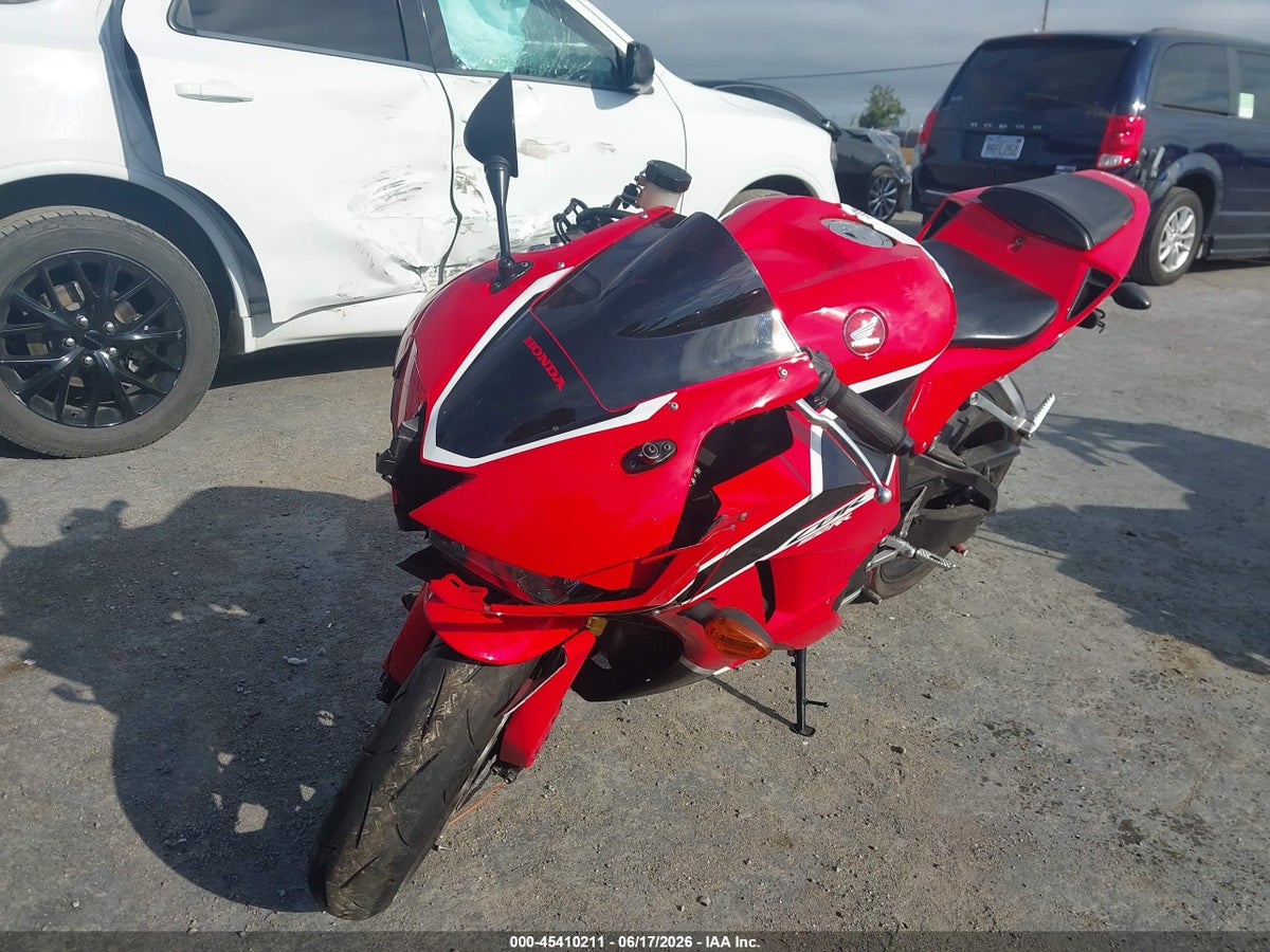 2017 HONDA CBR600 RR — снимка 2