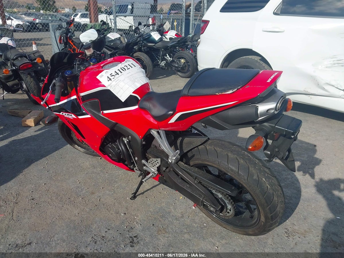 2017 HONDA CBR600 RR — снимка 3