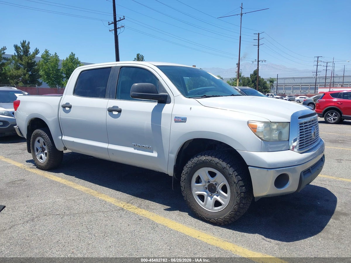 2011 TOYOTA TUNDRA GRADE 5.7L V8