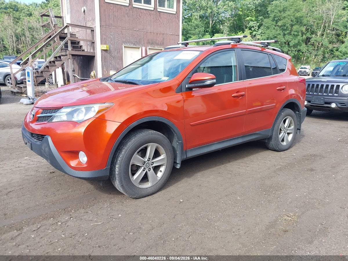 2015 TOYOTA RAV4 XLE — снимка 2