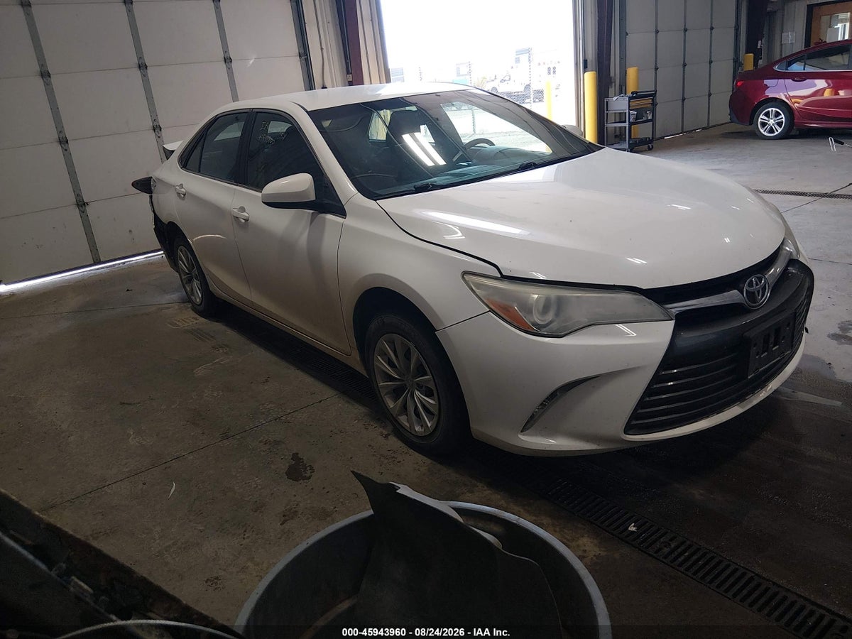 2016 TOYOTA CAMRY LE