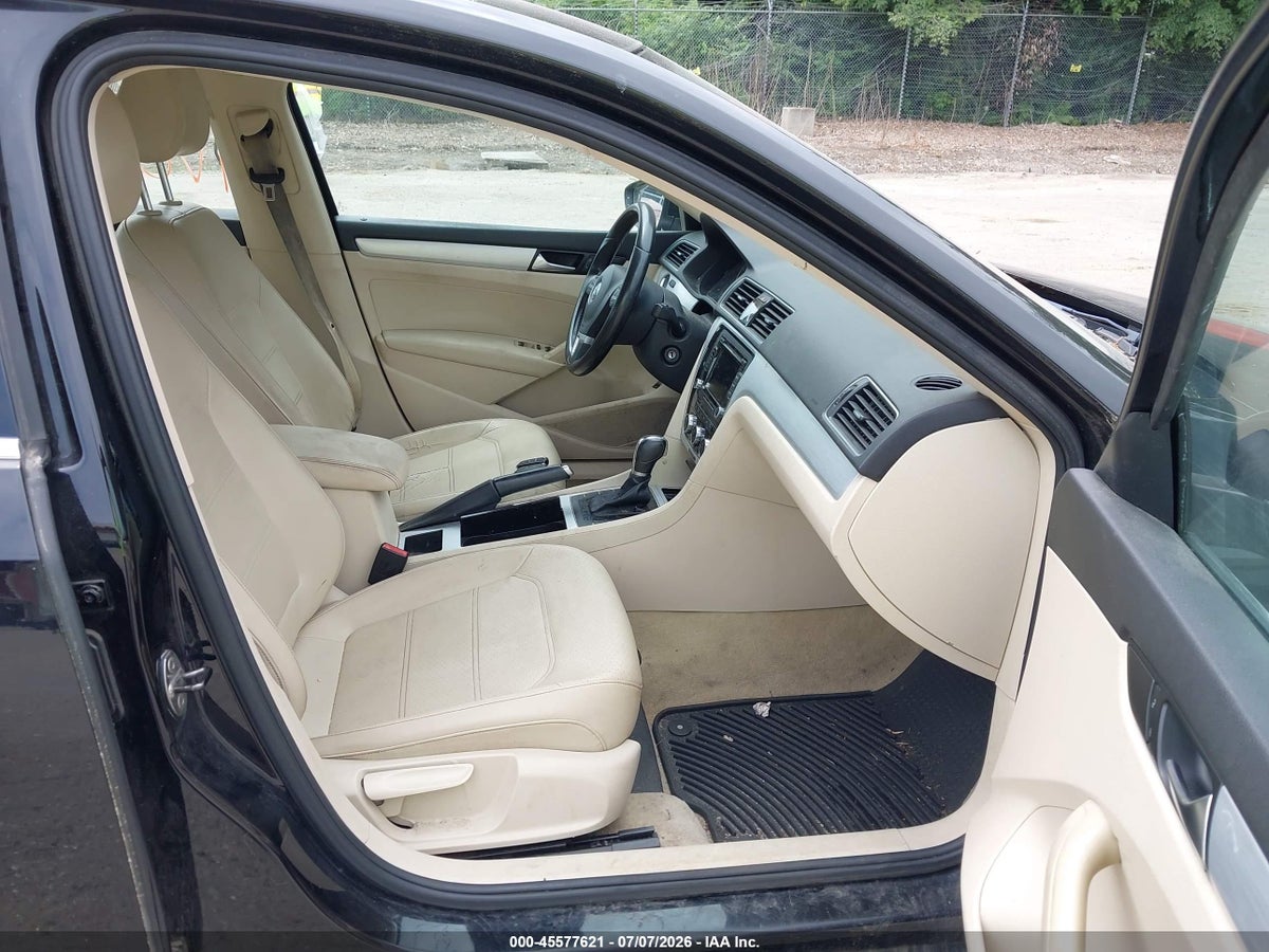 2012 VOLKSWAGEN PASSAT 2.5L SE — снимка 5