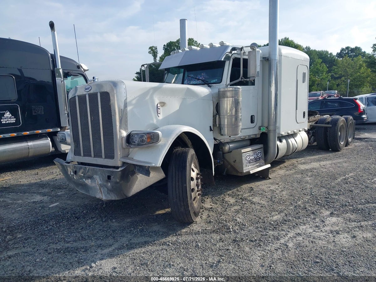 2014 PETERBILT 389 — снимка 2