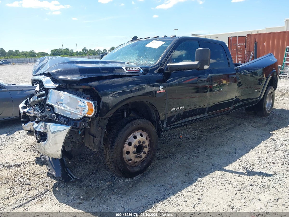 2022 RAM 3500 — снимка 2