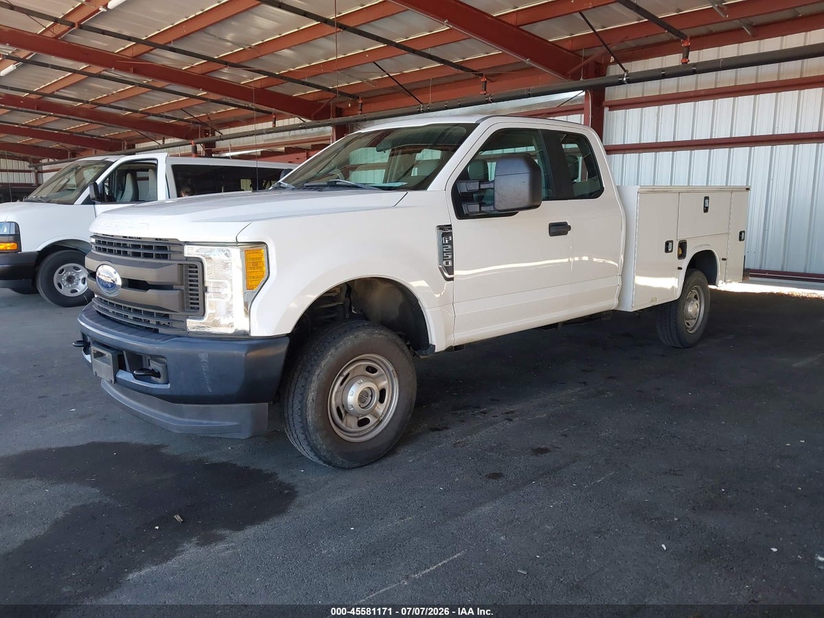 2017 FORD F-250 XL — снимка 2
