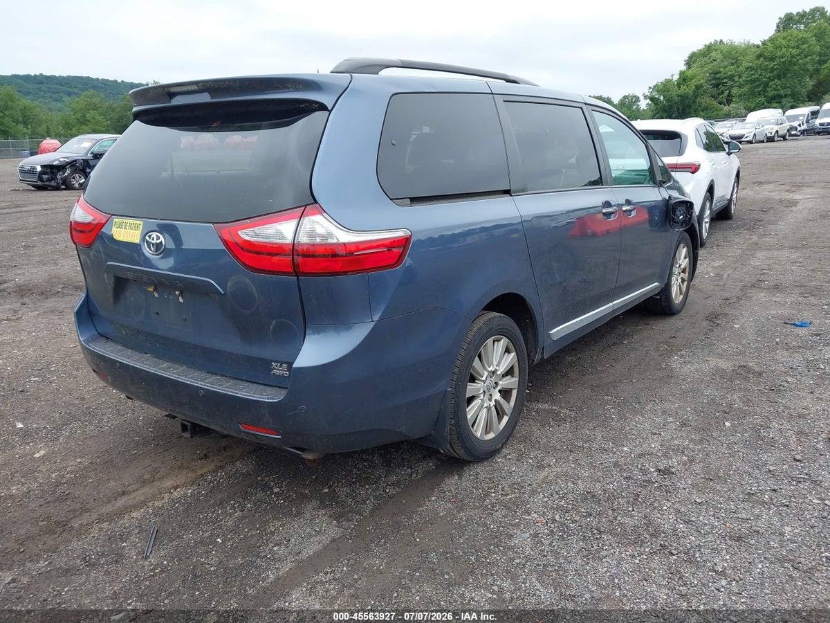 2017 TOYOTA SIENNA XLE PREMIUM 7 PASSENGER — снимка 4