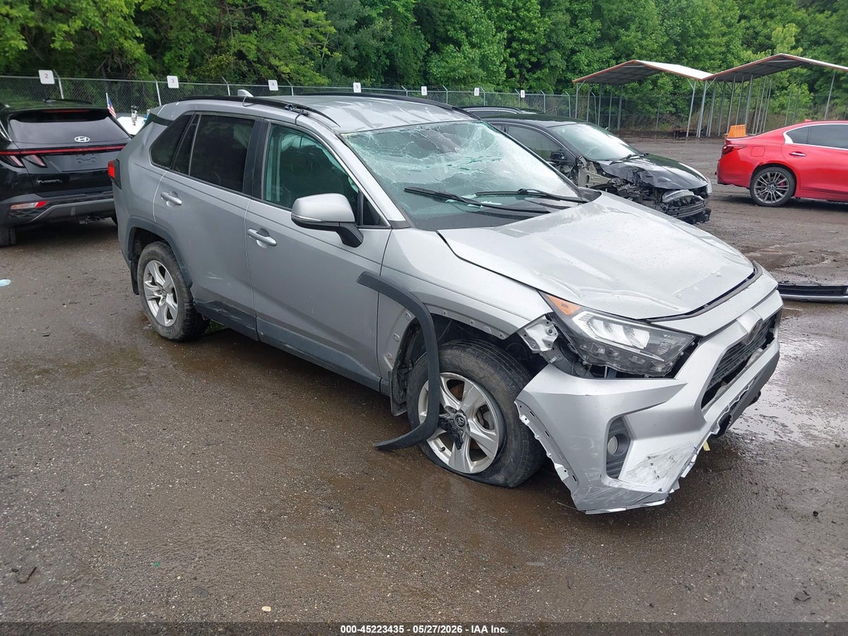 2020 TOYOTA RAV4 XLE