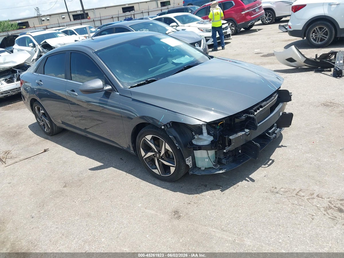 2024 HYUNDAI ELANTRA SEL
