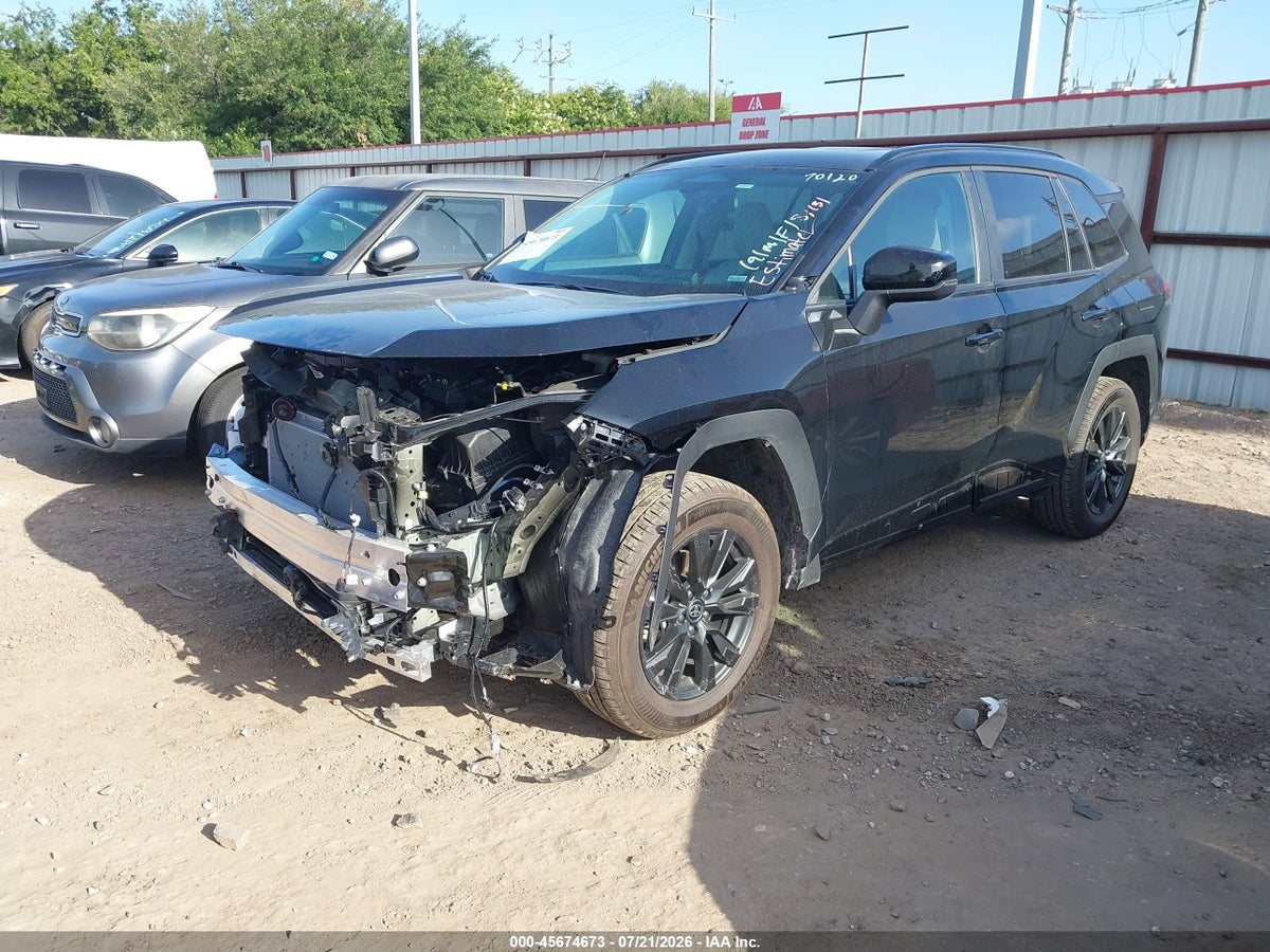 2026 TOYOTA RAV4 XLE PREMIUM — снимка 2