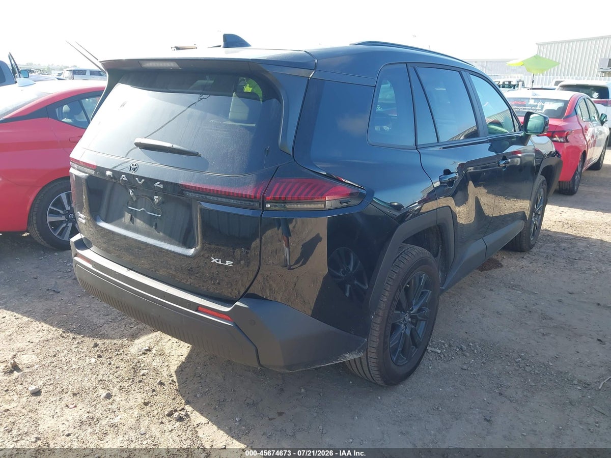 2026 TOYOTA RAV4 XLE PREMIUM — снимка 4