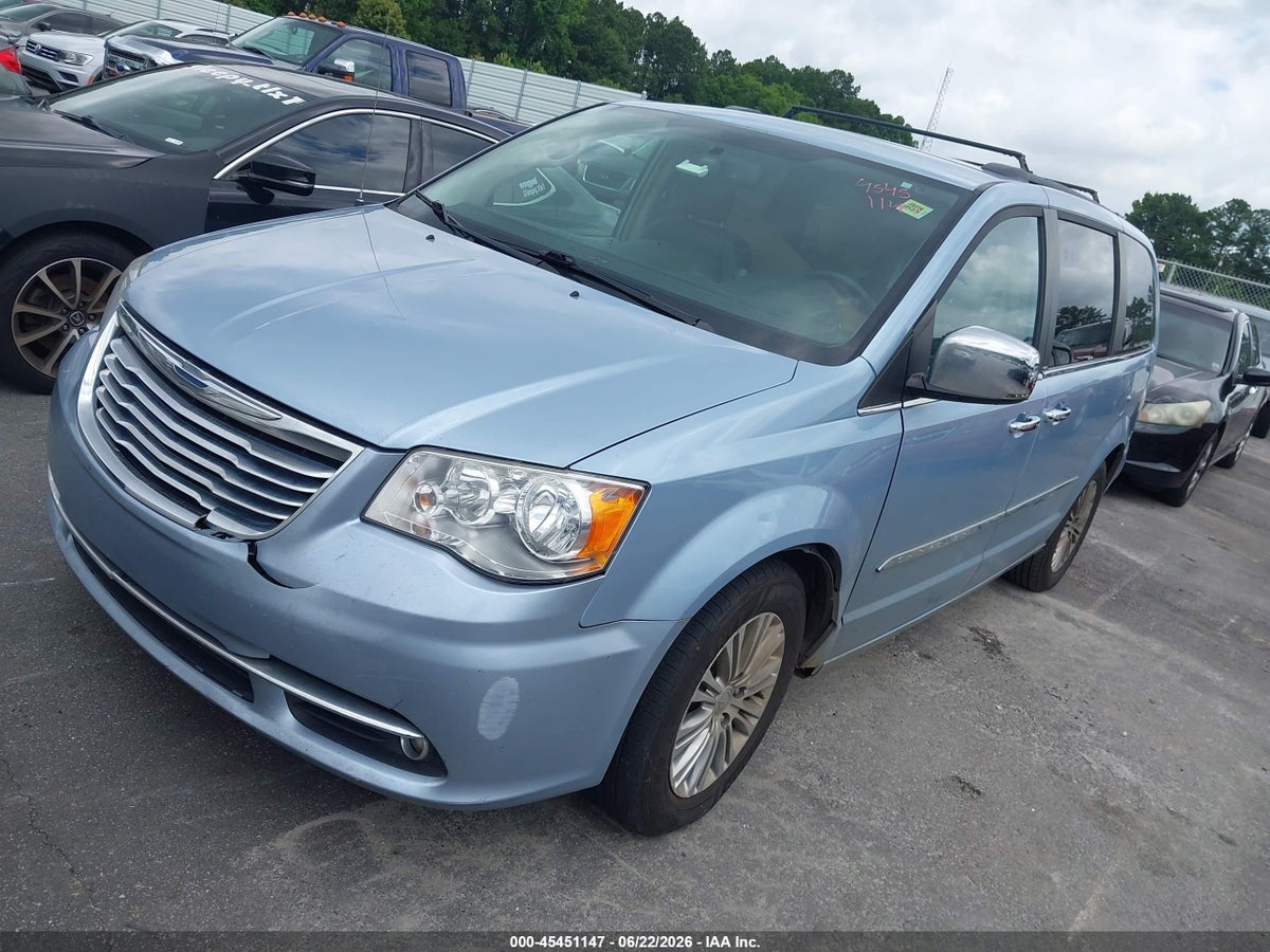 2013 CHRYSLER TOWN & COUNTRY TOURING-L — снимка 2