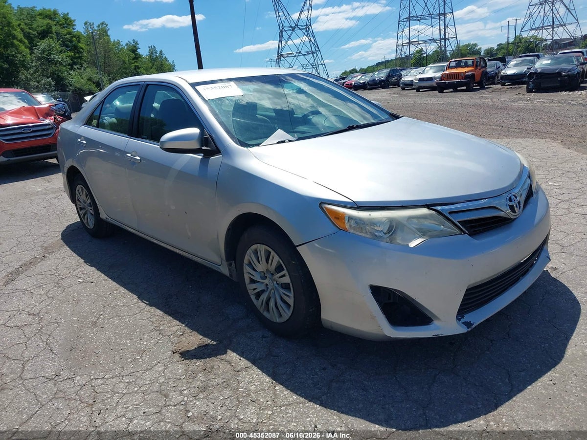 2014 TOYOTA CAMRY LE