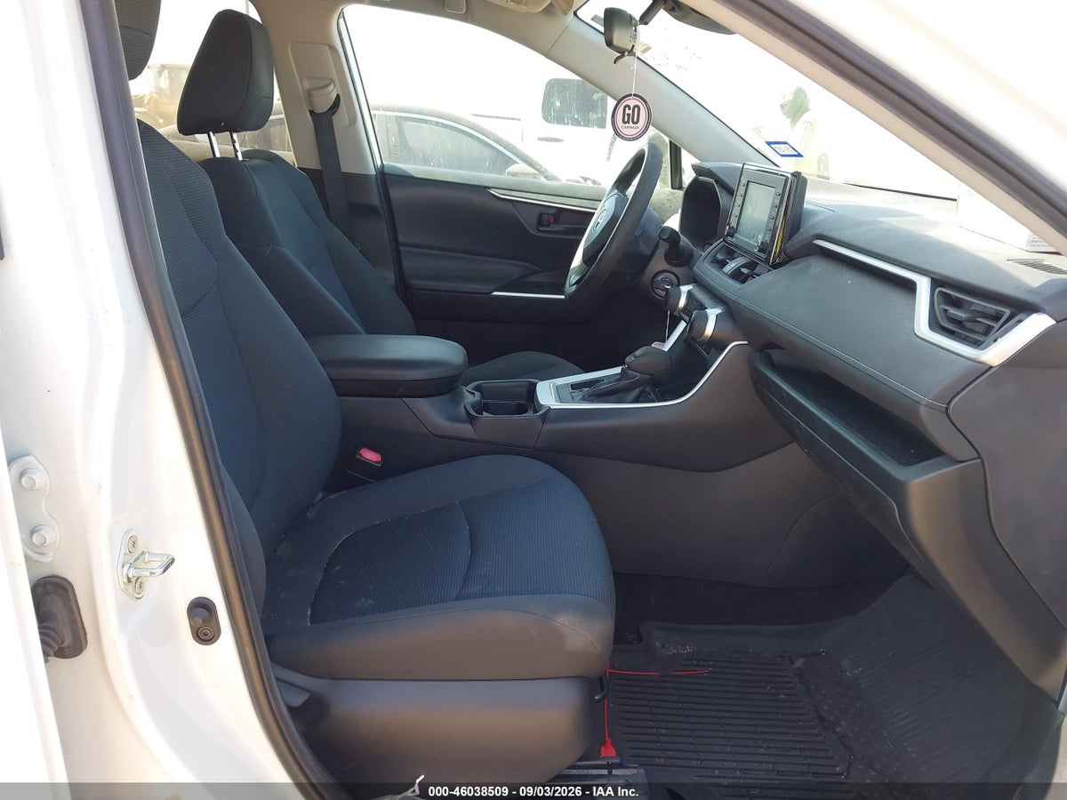 2020 TOYOTA RAV4 LE — снимка 5