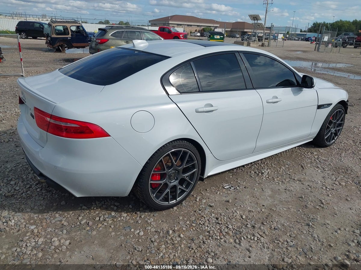 2017 JAGUAR XE 35T R-SPORT — photo 4