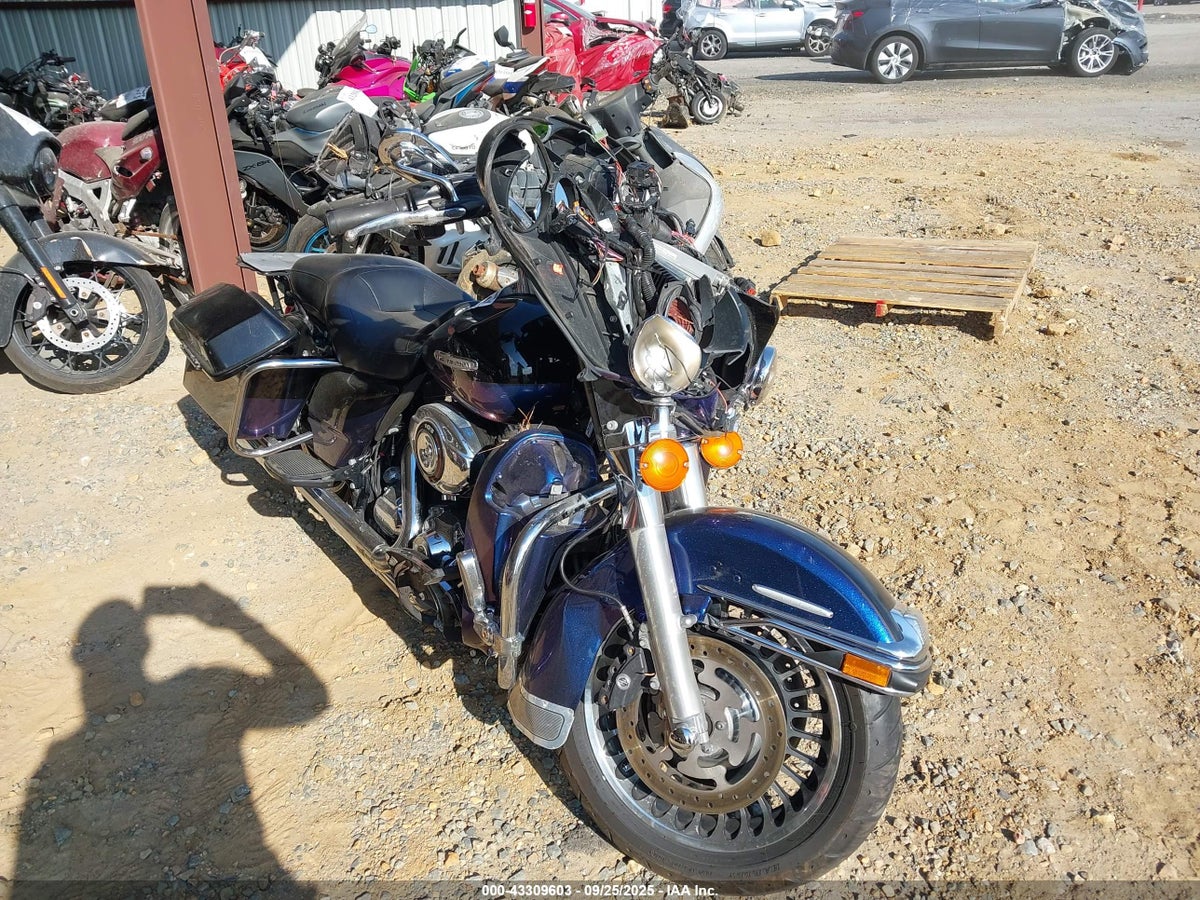 2010 HARLEY-DAVIDSON FLHTK