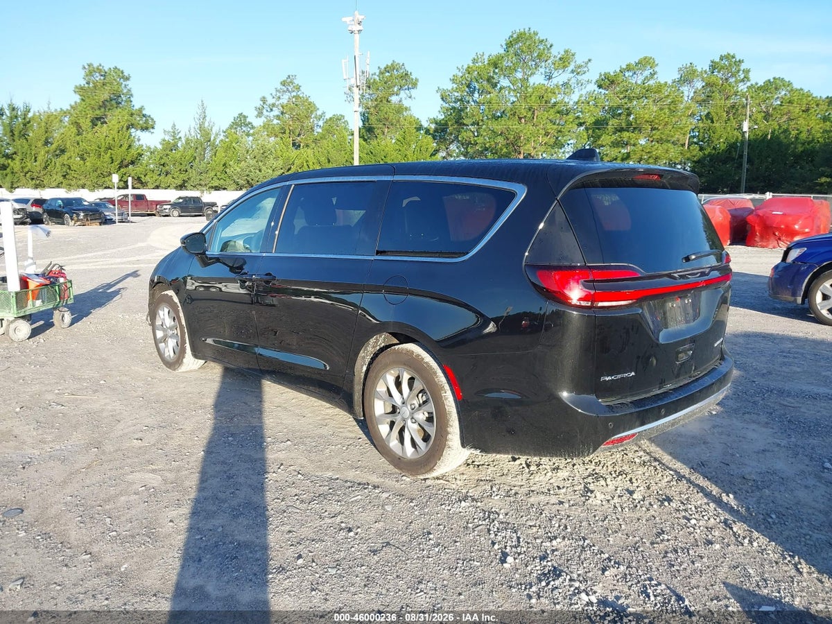 2027 CHRYSLER PACIFICA — photo 3