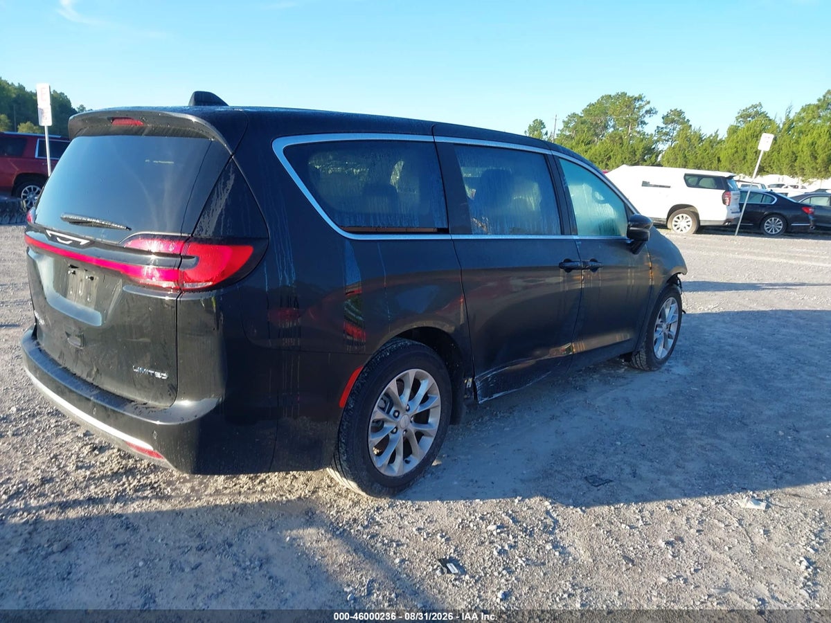 2027 CHRYSLER PACIFICA — photo 4