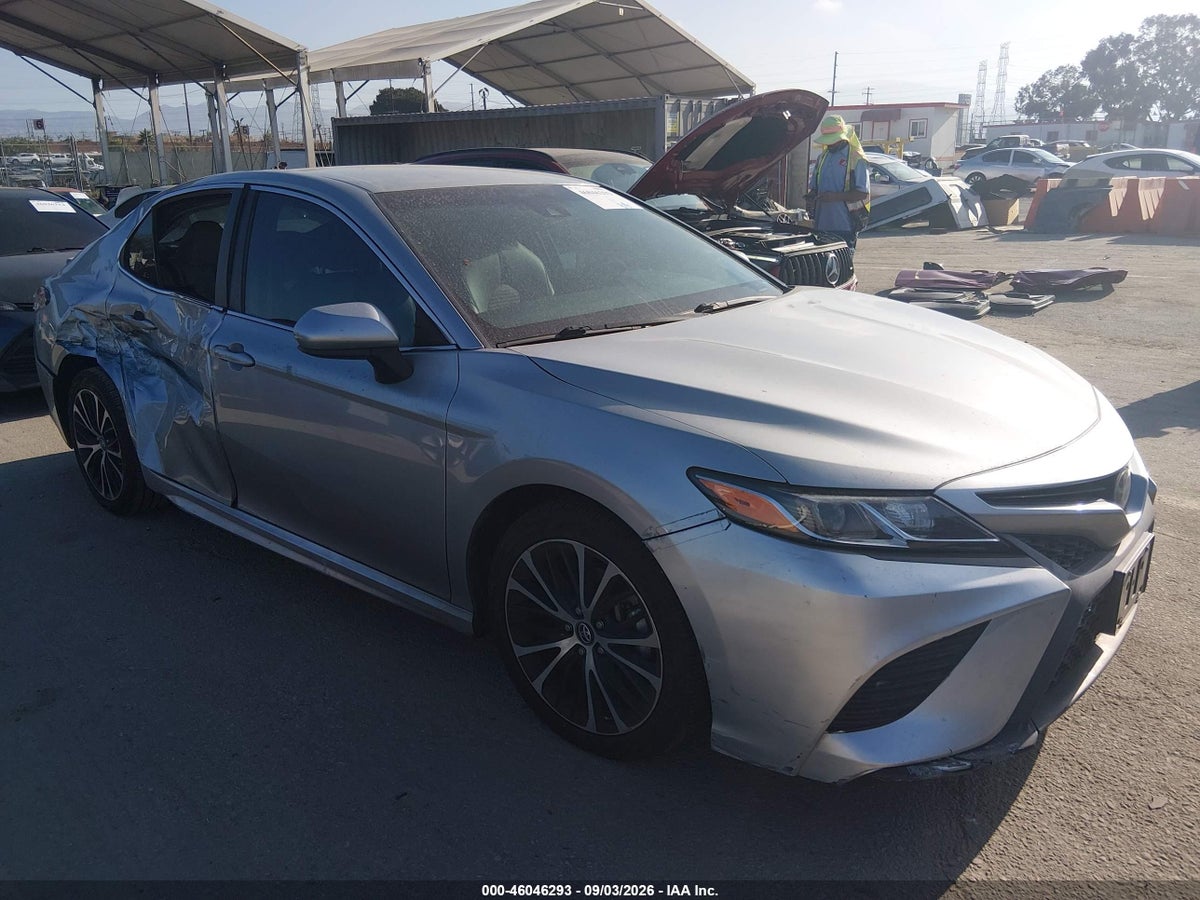 2018 TOYOTA CAMRY SE