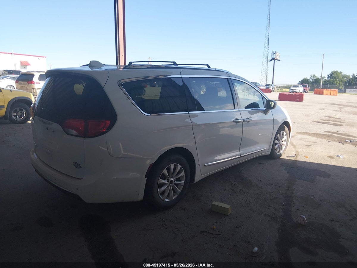 2019 CHRYSLER PACIFICA TOURING L — снимка 4